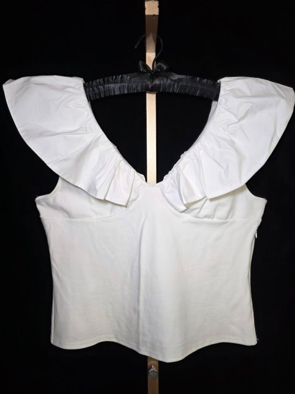 DOLAN Knit Ruffle Top in White XL